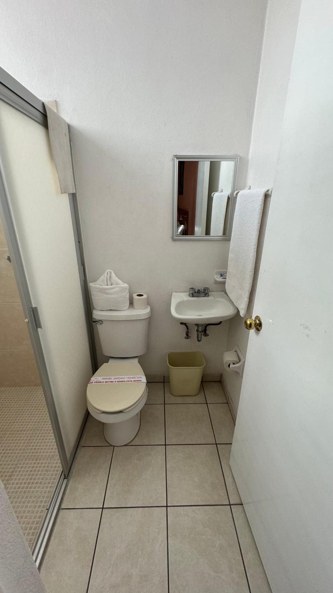 Hotel Ana Isabel Zamora de Hidalgo Bagian luar foto
